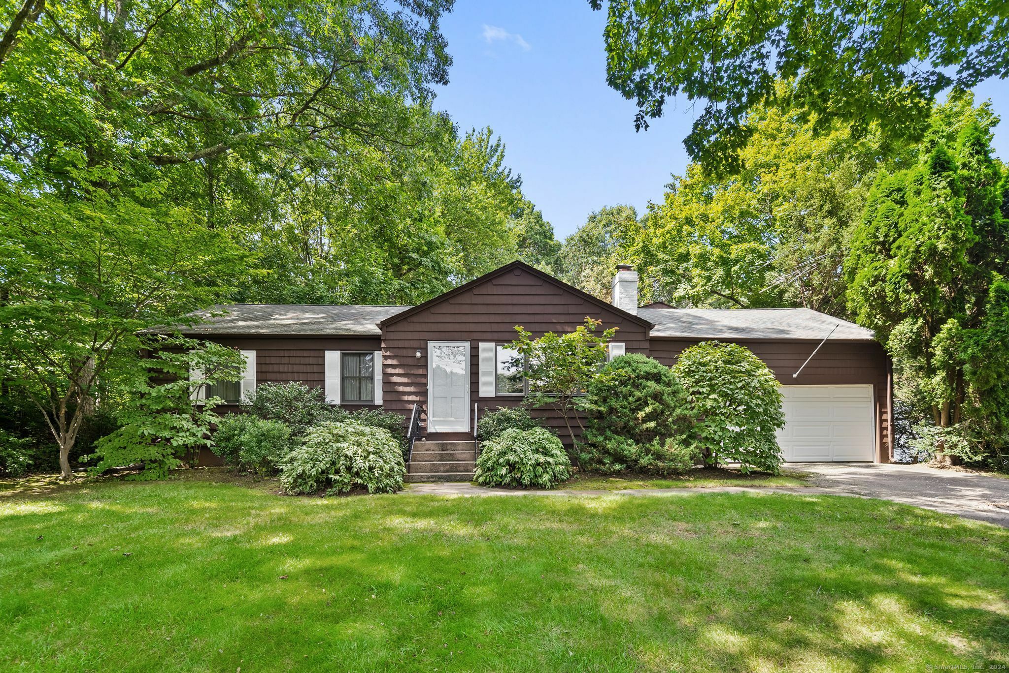 Property Photo:  1070 Dunbar Hill Road  CT 06514 