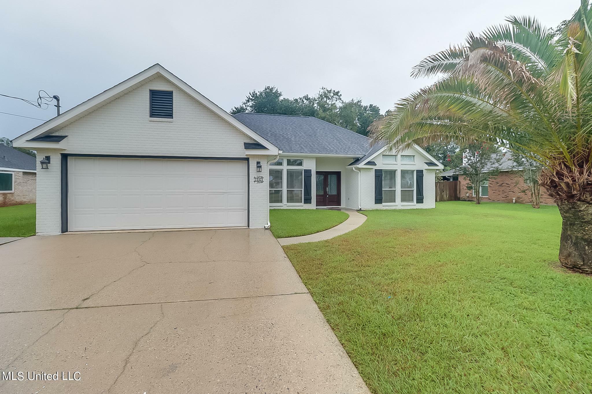 Property Photo:  2443 W Shore Drive  MS 39532 