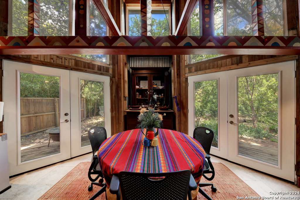 Property Photo: 115 Armour Place TX 78212