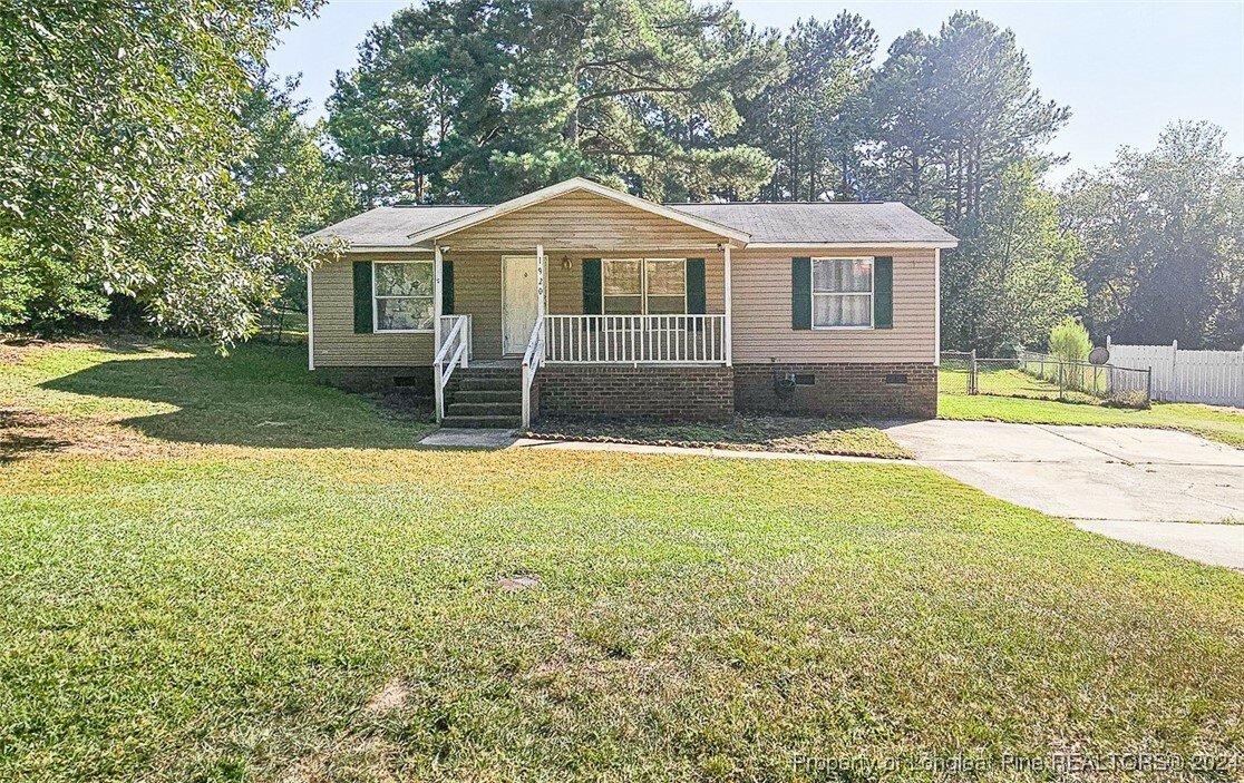 Property Photo:  1920 Scottish Court  NC 28376 