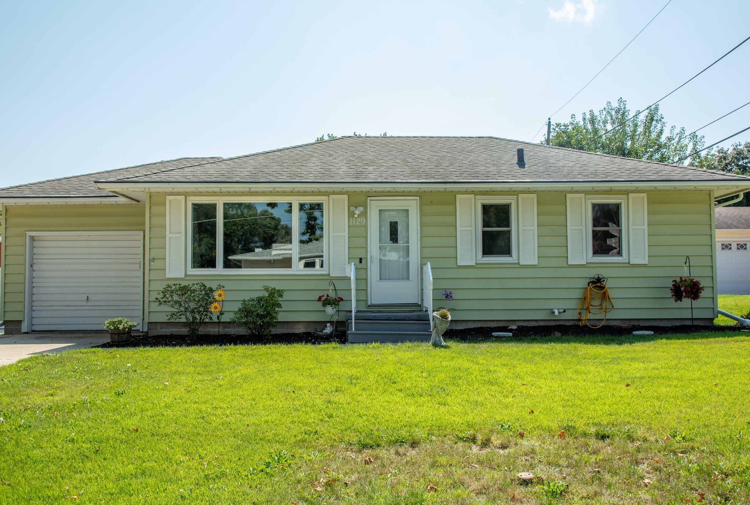 Property Photo:  1129 Maxine Avenue  IA 50701 