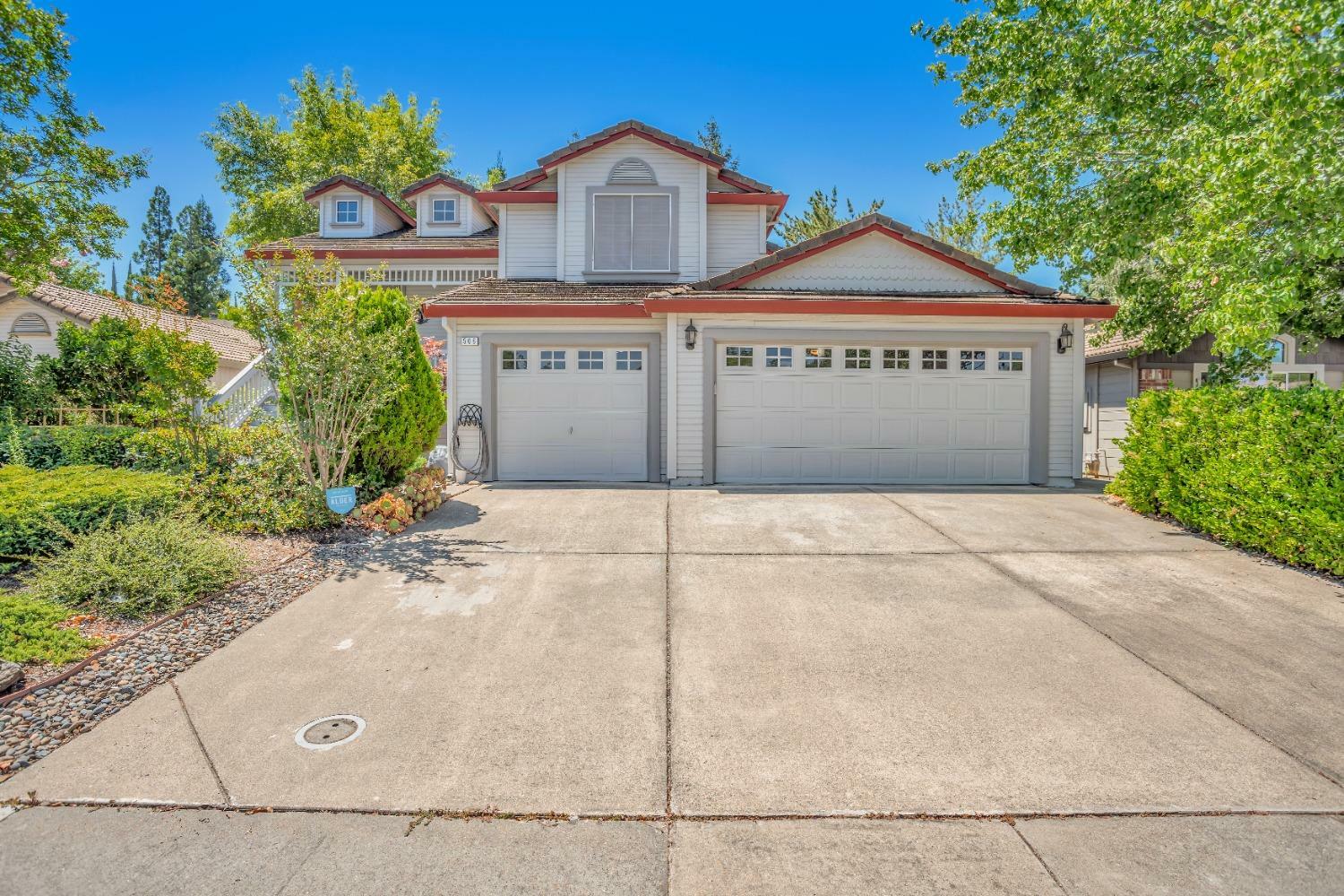 Property Photo: 506 San Amadeo Court CA 95747