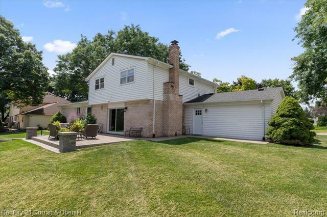 Property Photo:  17000 Winchester Drive  MI 48168 