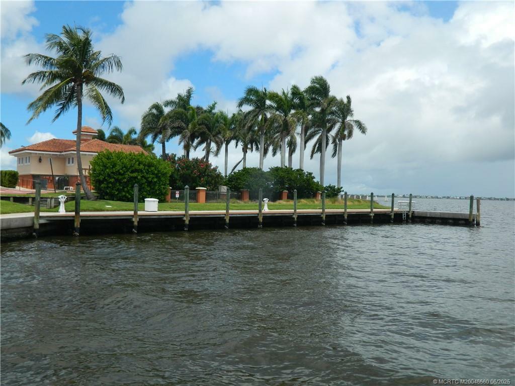 Property Photo:  1405 NE Indian River Drive #23  FL 34957 