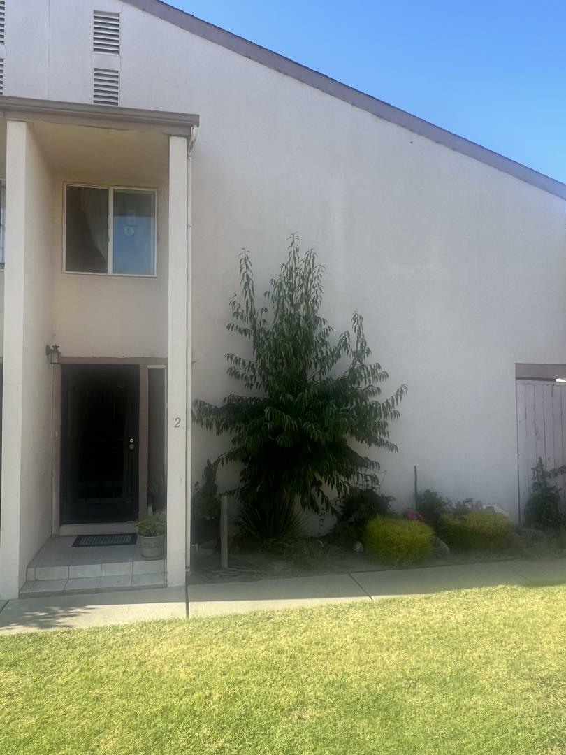 Property Photo:  917 Acosta Plaza 2  CA 93905 