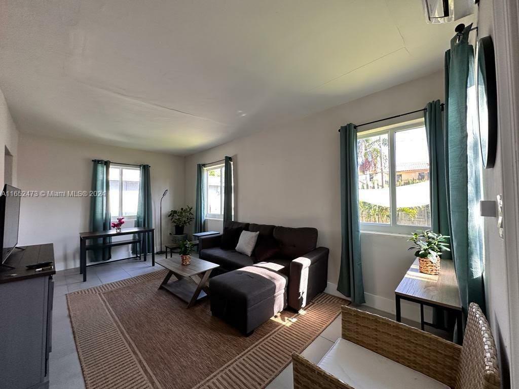 Property Photo:  1625 Fletcher St  FL 33020 