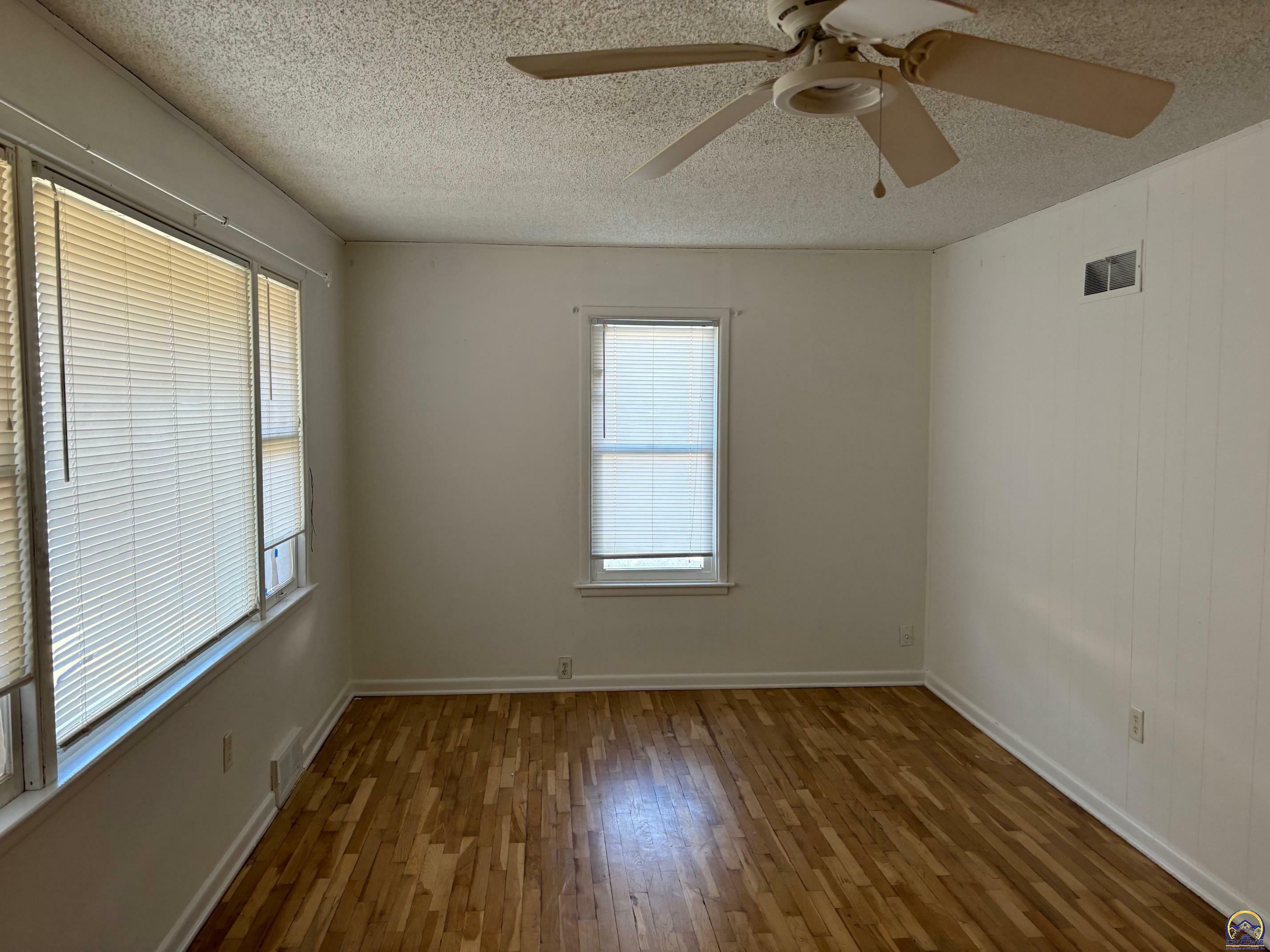 Property Photo:  2201 SW Kensington Ct  KS 66606 