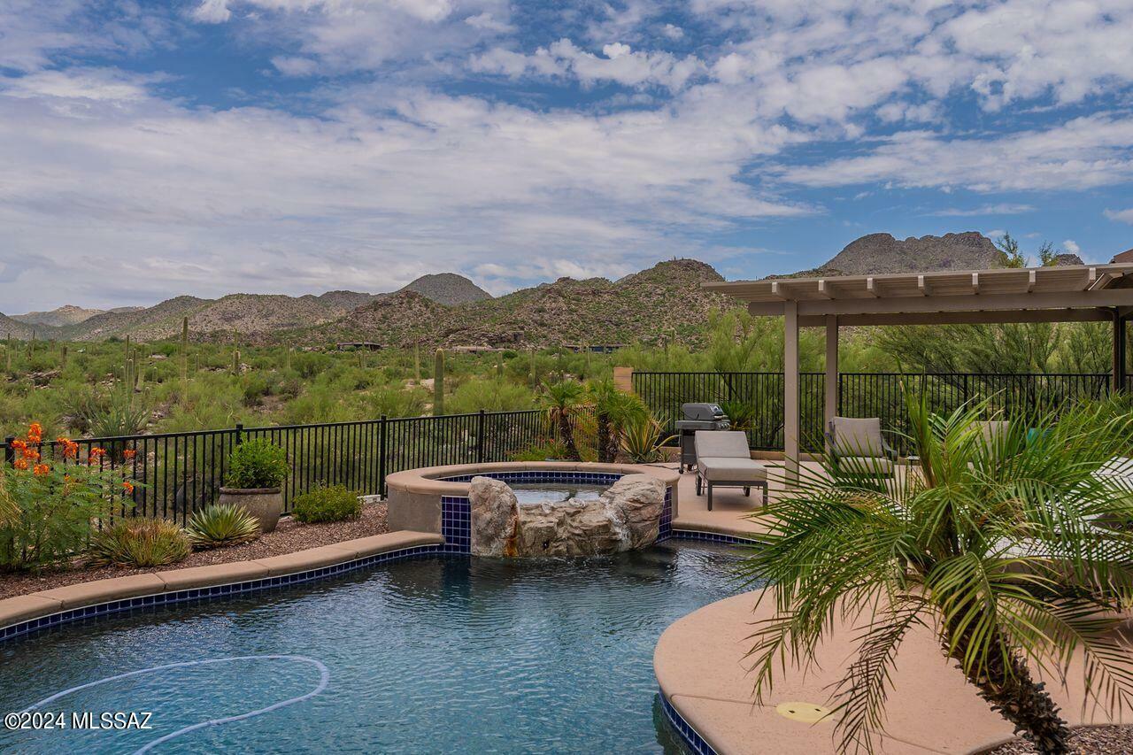 Property Photo:  13283 N High Hawk Drive  AZ 85658 