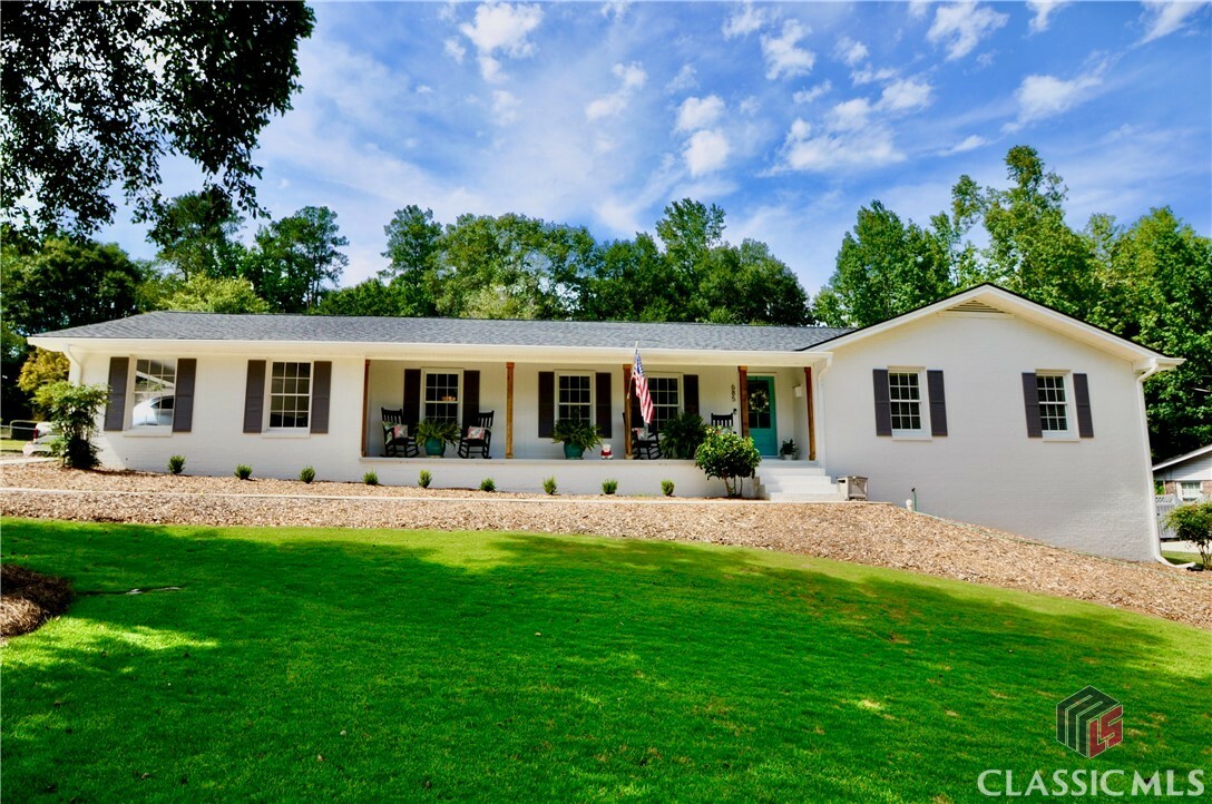 Property Photo:  685 Kings Road  GA 30606 