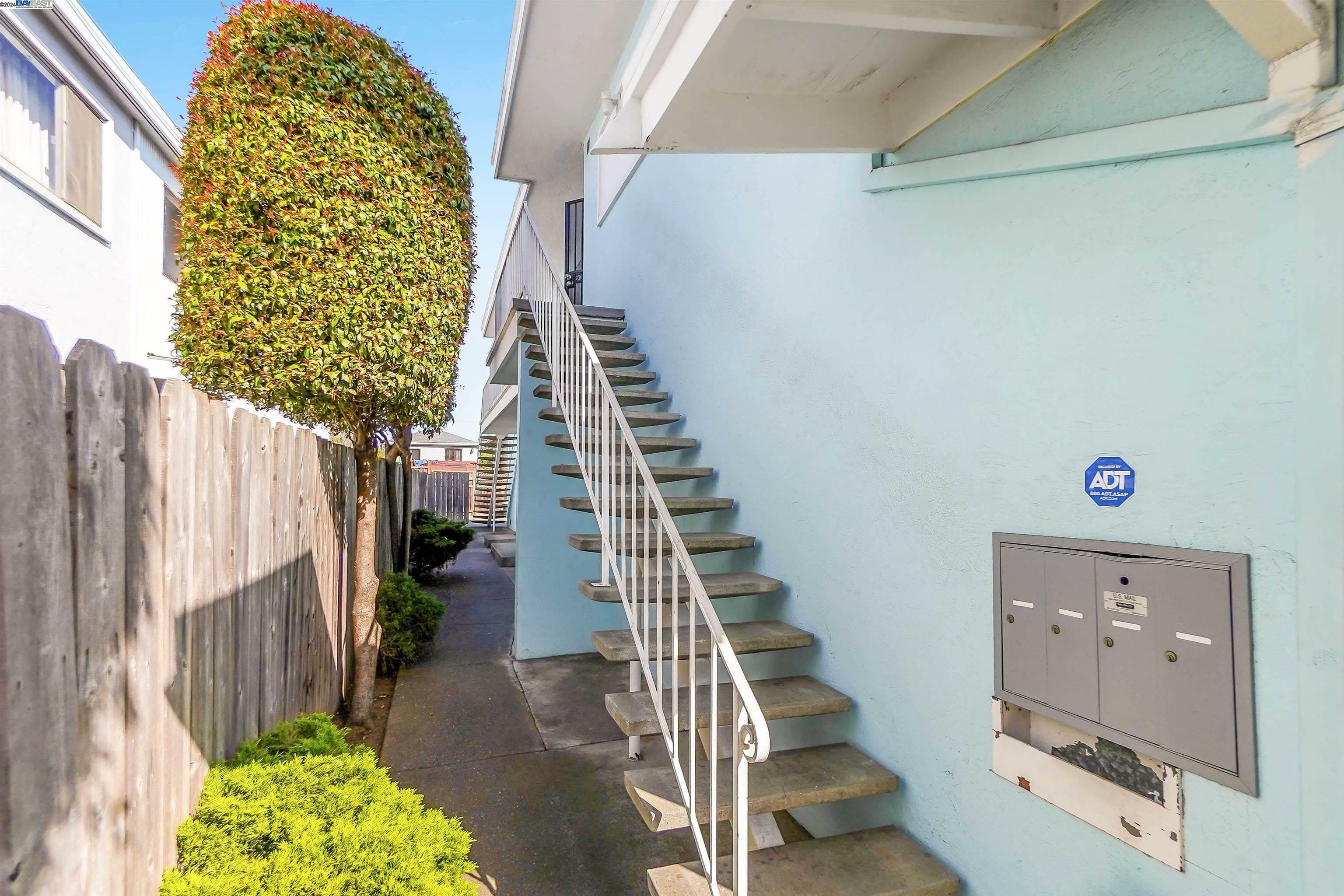 Property Photo:  2232 Coolidge Ave  CA 94601 