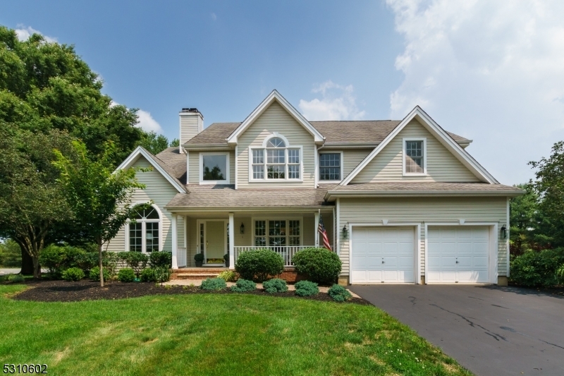 Property Photo:  1 Boyne Highlands Ct  NJ 08558 