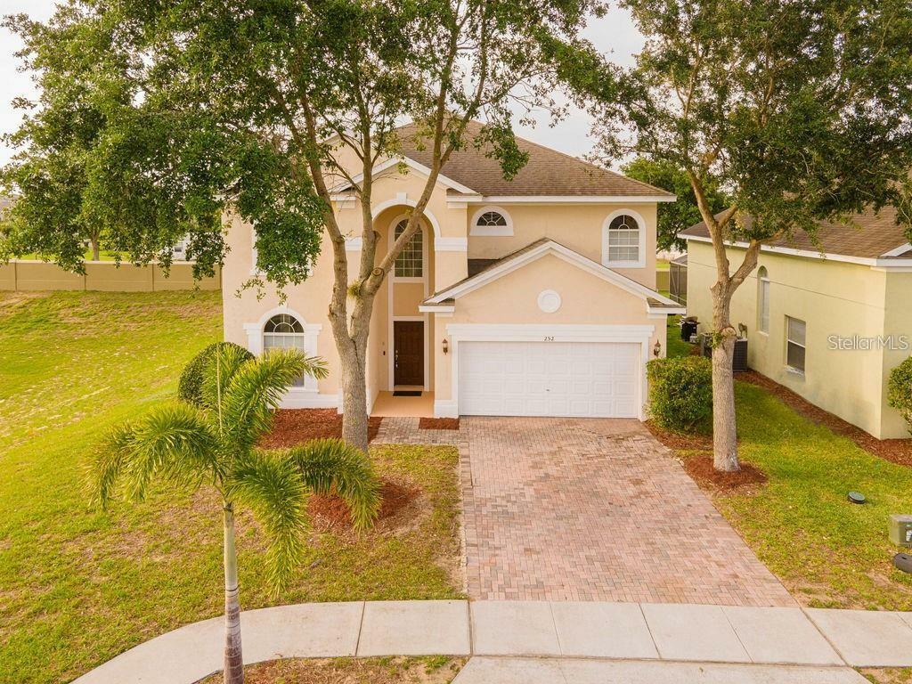 Property Photo:  252 Cadiz Loop  FL 33837 