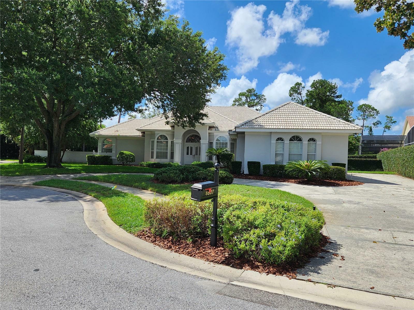 Property Photo:  8807 Lyndhurst Place  FL 32836 