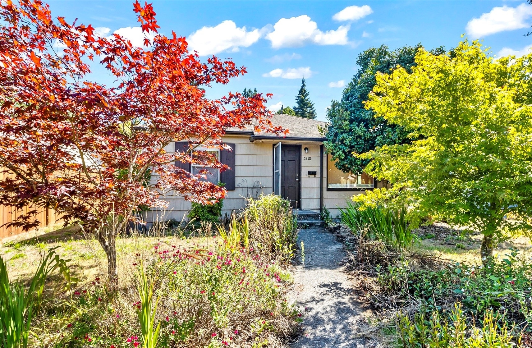 Property Photo:  3218 47th Avenue SW  WA 98116 