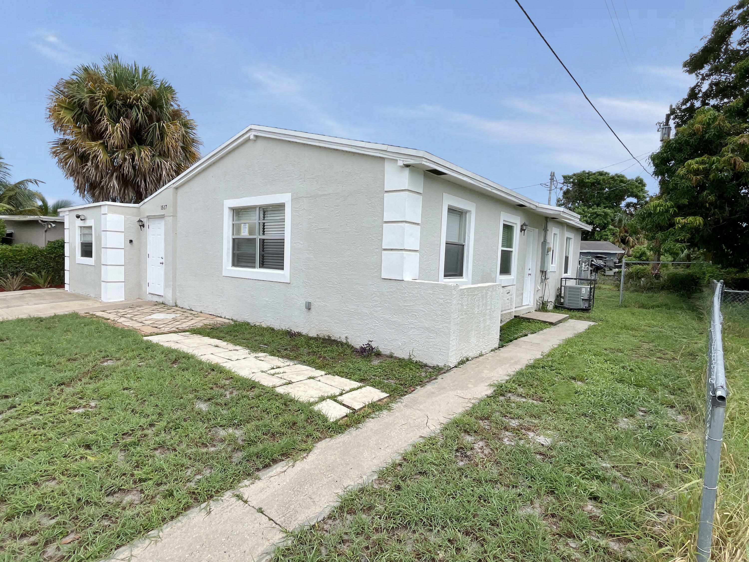 Property Photo:  1517 14th Avenue S  FL 33460 