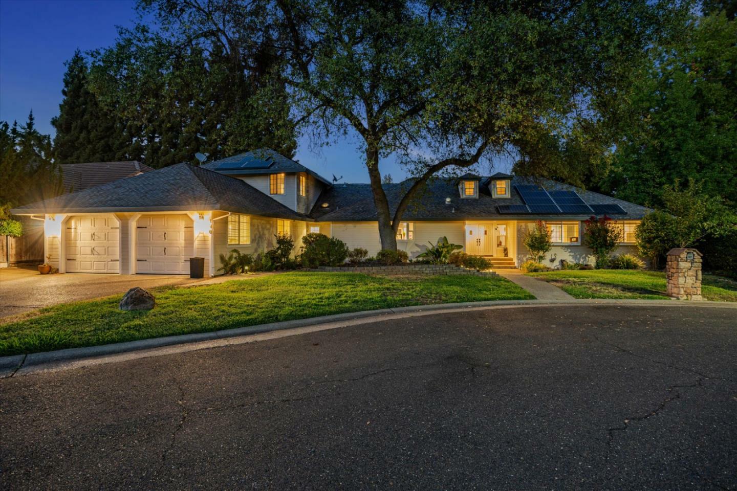 Property Photo:  140 Oak Rock Circle  CA 95630 