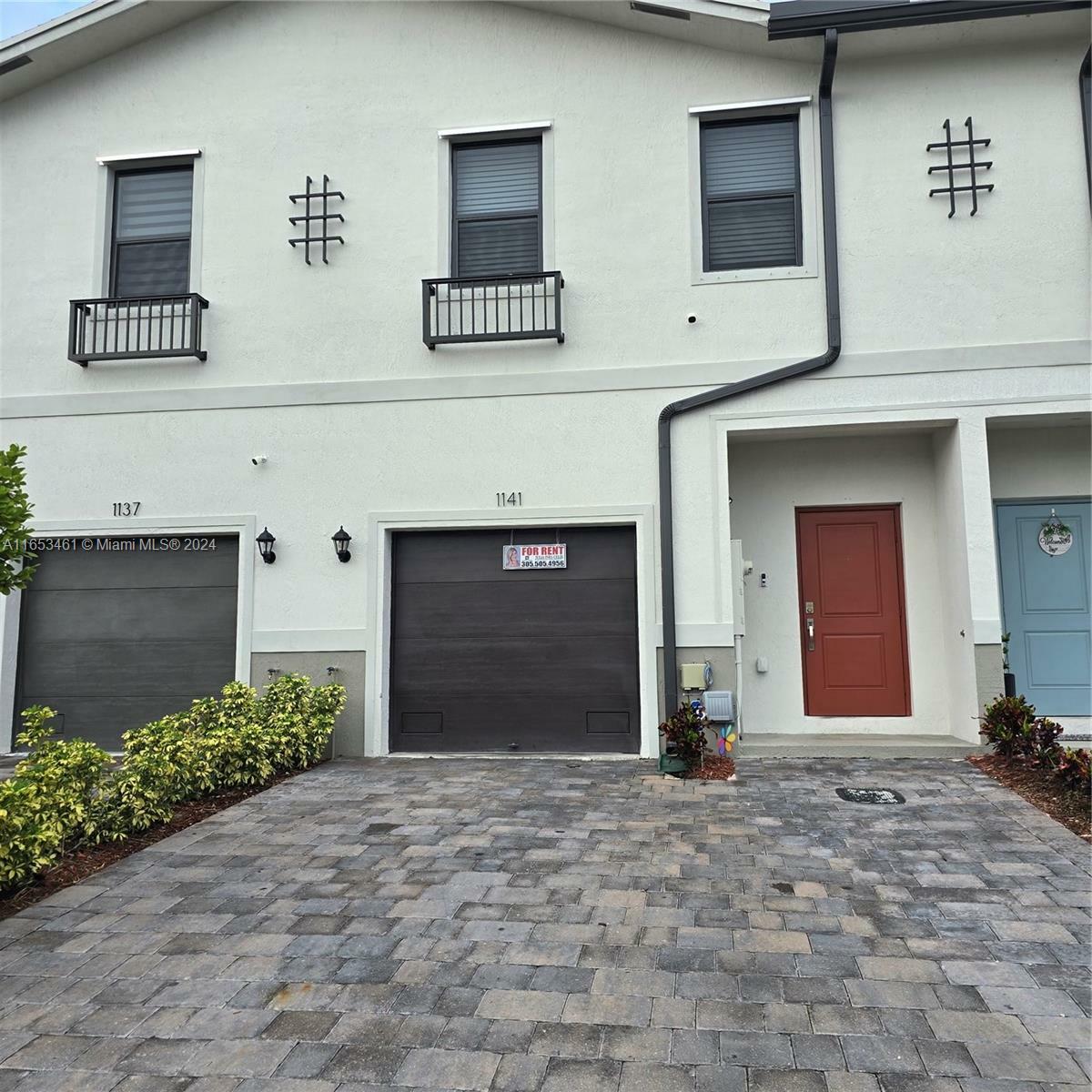 Property Photo:  1141 SW 8th Ave -  FL 33034 