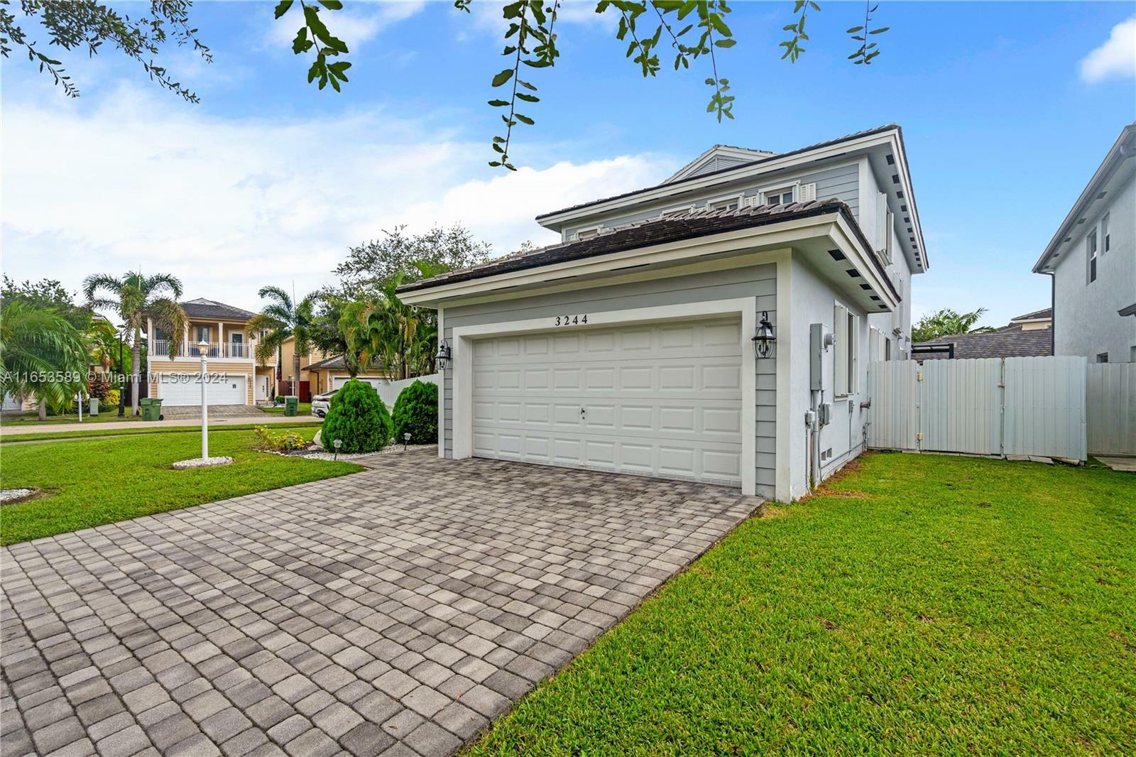 Property Photo: 3244 SE 2nd Dr FL 33033