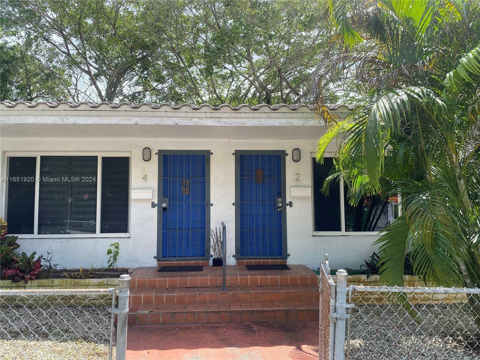 Property Photo:  2 NE 45th St 2  FL 33137 