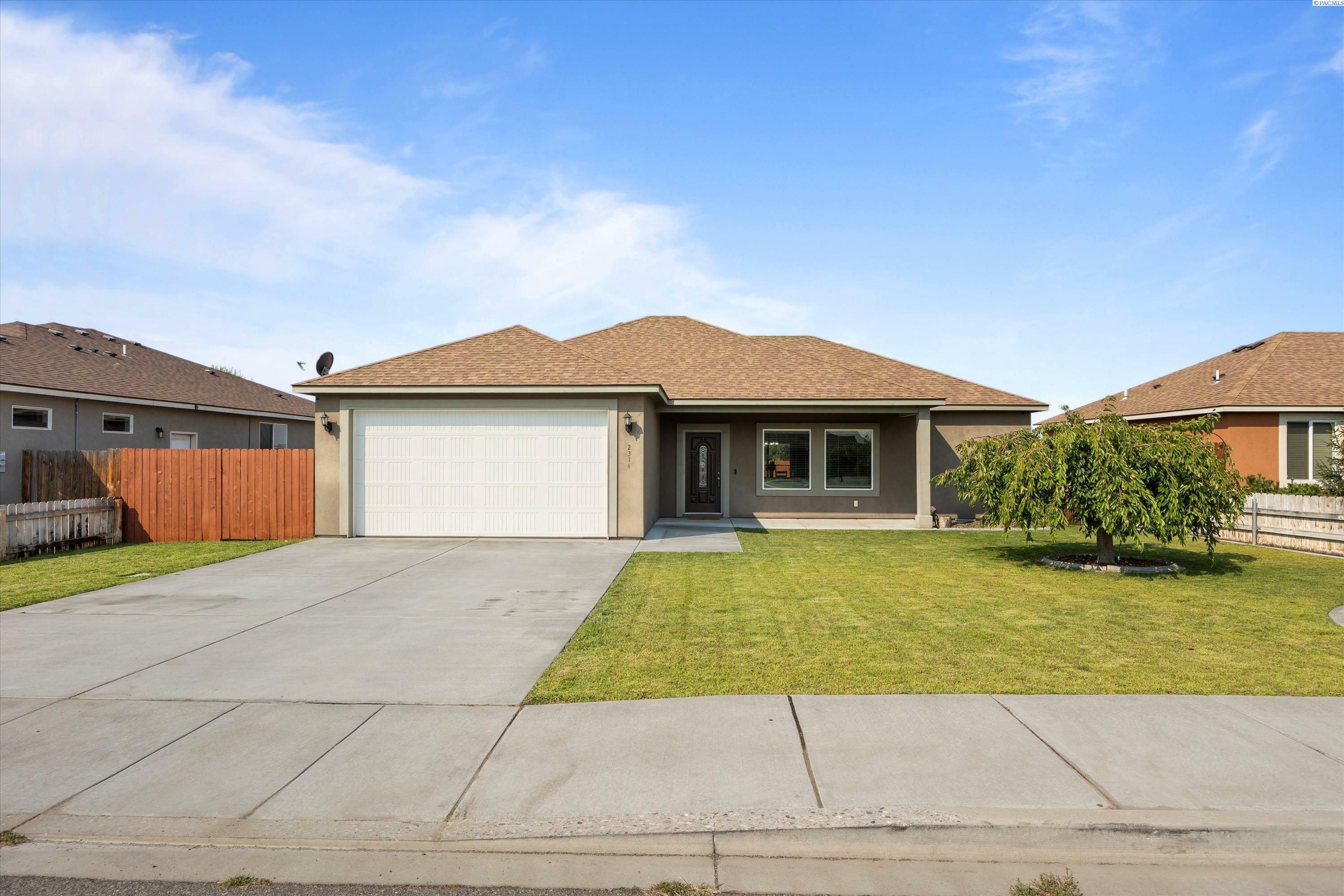 Property Photo:  2314 Famville Ct  WA 99301 