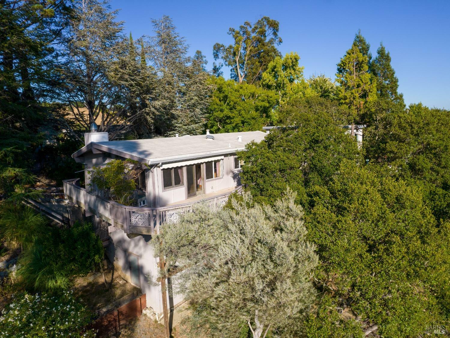 Property Photo:  154 Ridgeway Avenue  CA 94930 