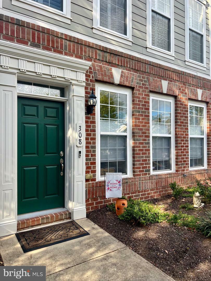 Property Photo:  308 Edelen Station Place  MD 20646 