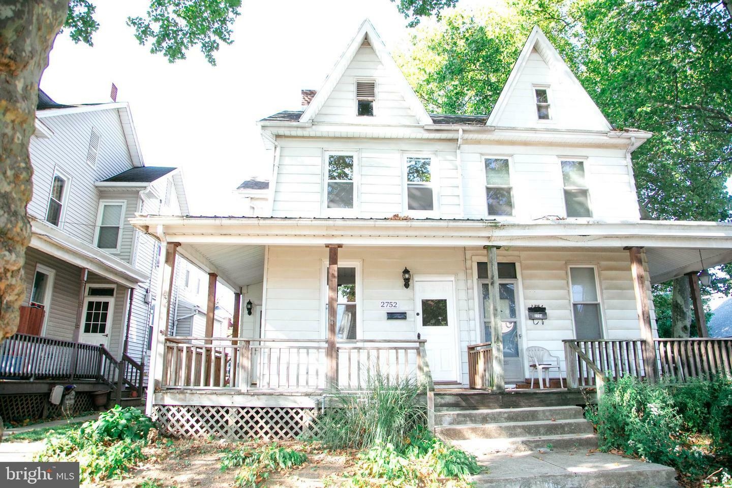 Property Photo:  2752 Banks Street  PA 17103 