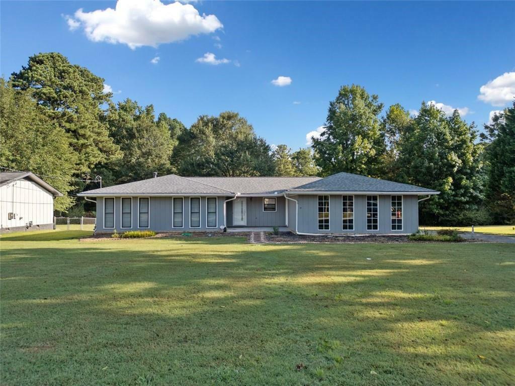 Property Photo:  2029 Pinehurst Road  GA 30078 