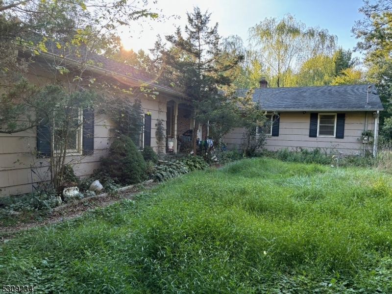 Property Photo:  5 New Bromley Rd  NJ 08889 