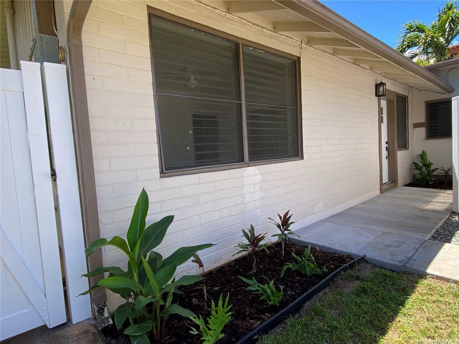 631 Punaa Street A  Kailua HI 96734 photo