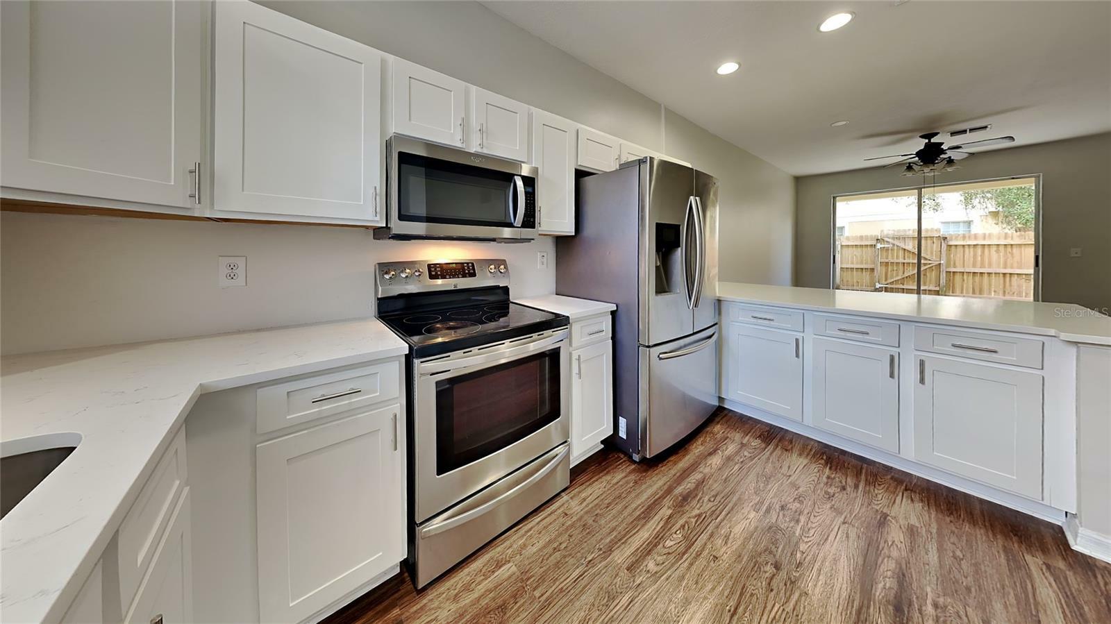 Property Photo: 1922 Fiesta Ridge Court FL 33604