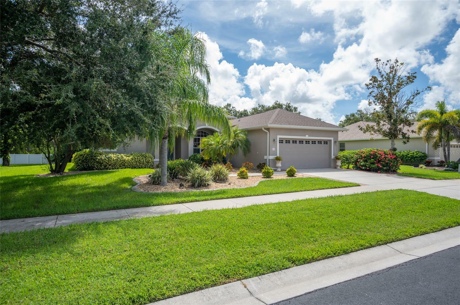 Property Photo:  872 Clear Lake Drive  FL 34223 