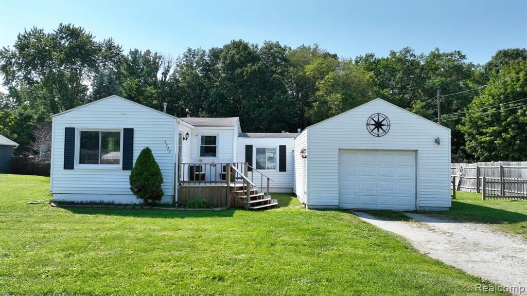 Property Photo:  4322 Greenly Street  MI 48529 2081 