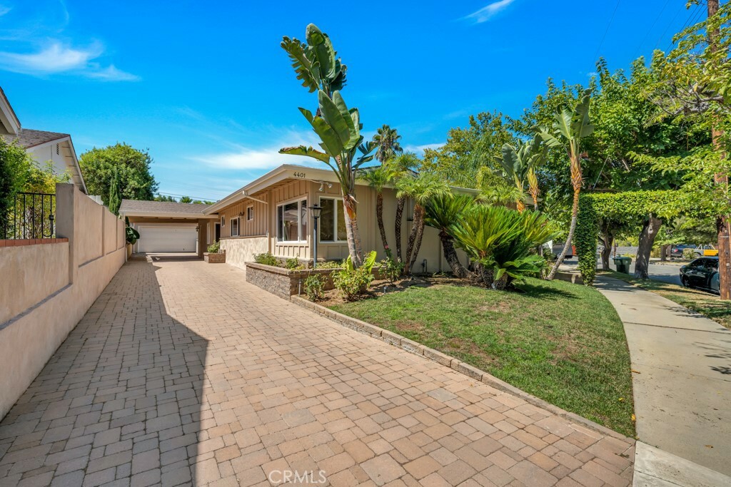 Property Photo:  4401 Canoga Drive  CA 91364 