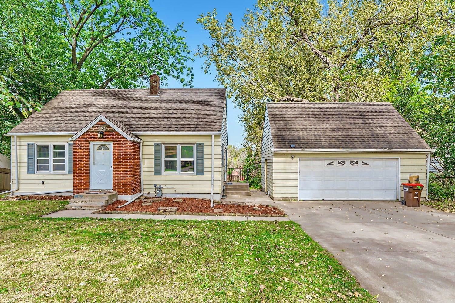 Property Photo:  2643 Stillwater Road E  MN 55119 