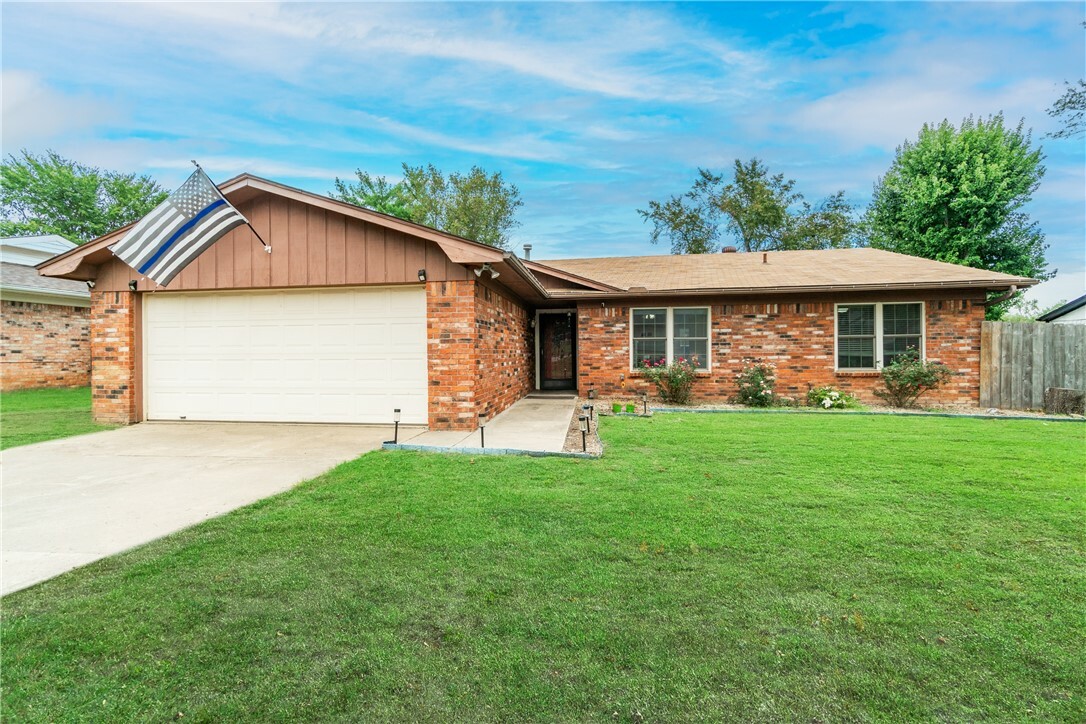 Property Photo:  3005 W Beechwood Drive  AR 72756 