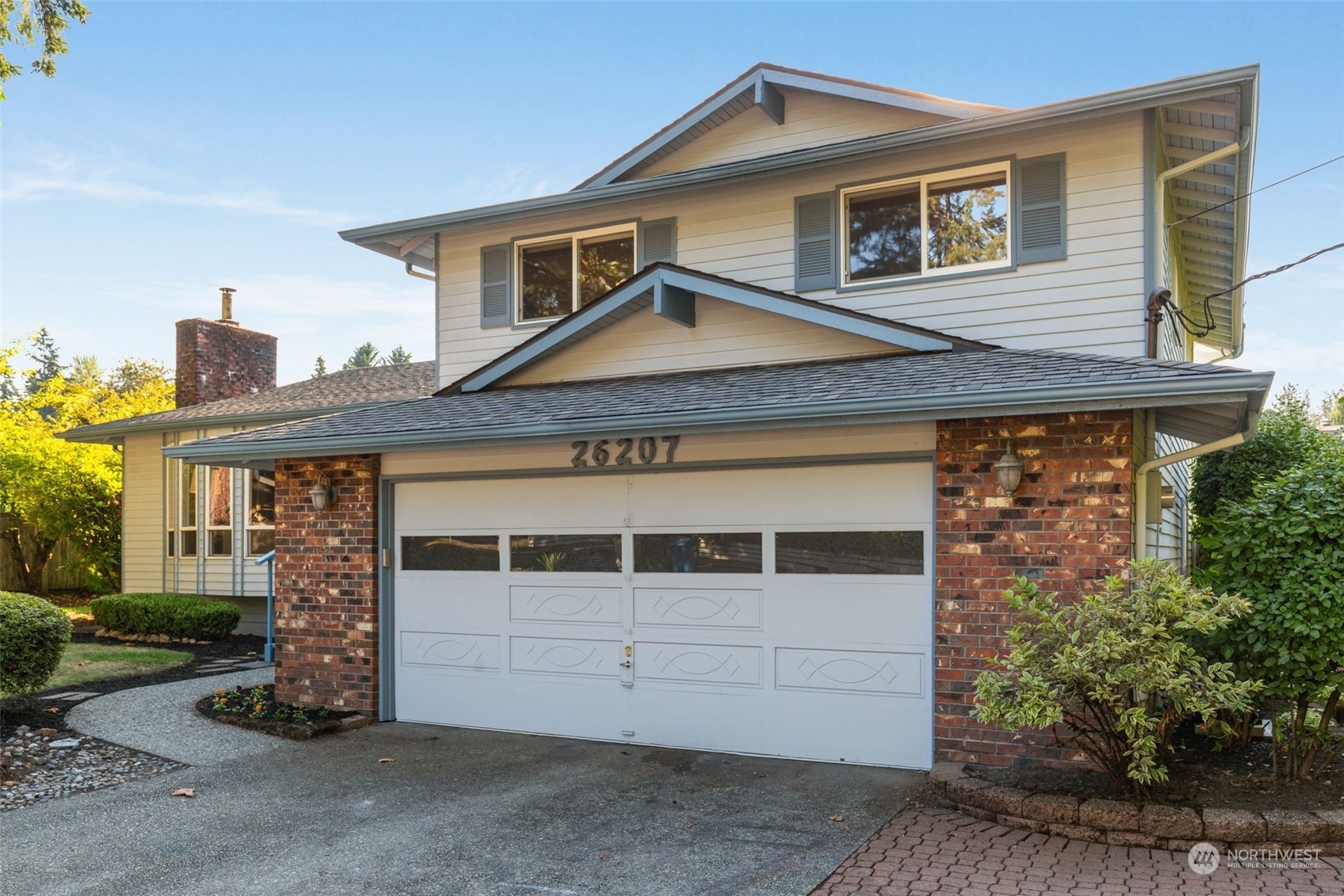 Property Photo:  26207 Woodland Way S  WA 98030 