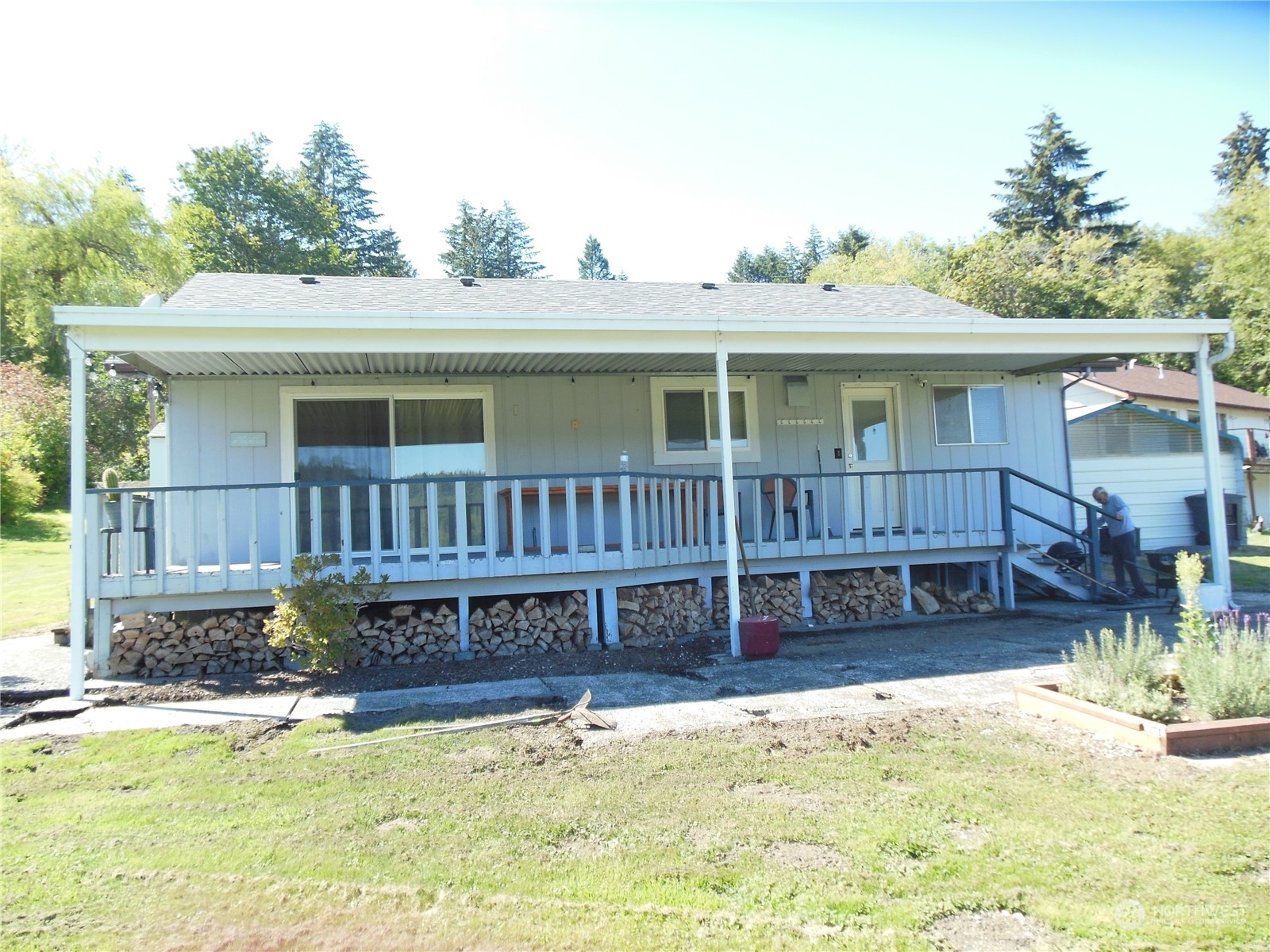 Property Photo:  990 E North Bay Road  WA 98524 