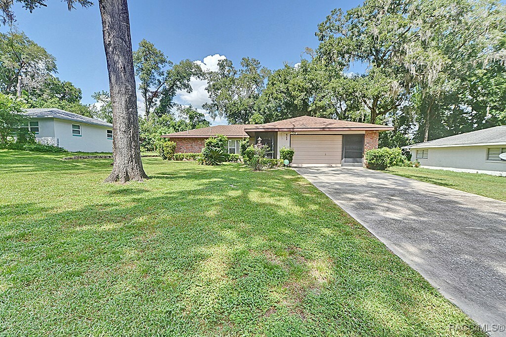 522 Hiawatha Avenue  Inverness FL 34452 photo