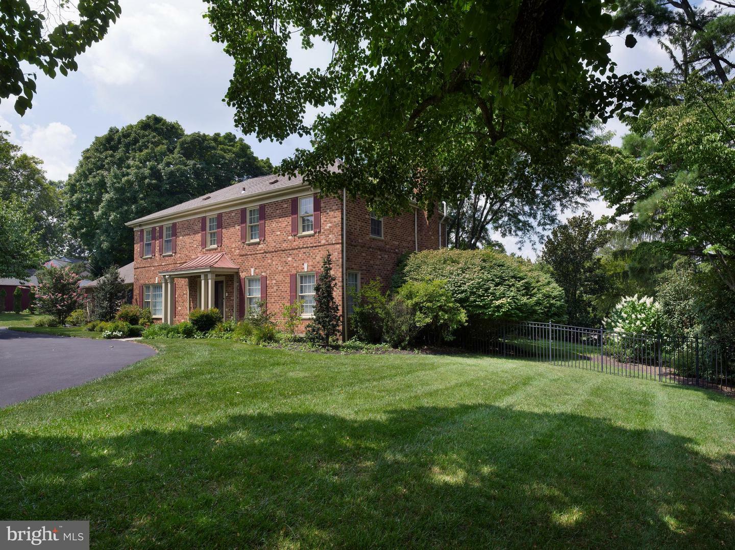 Property Photo:  1024 Walsh Lane  PA 19072 