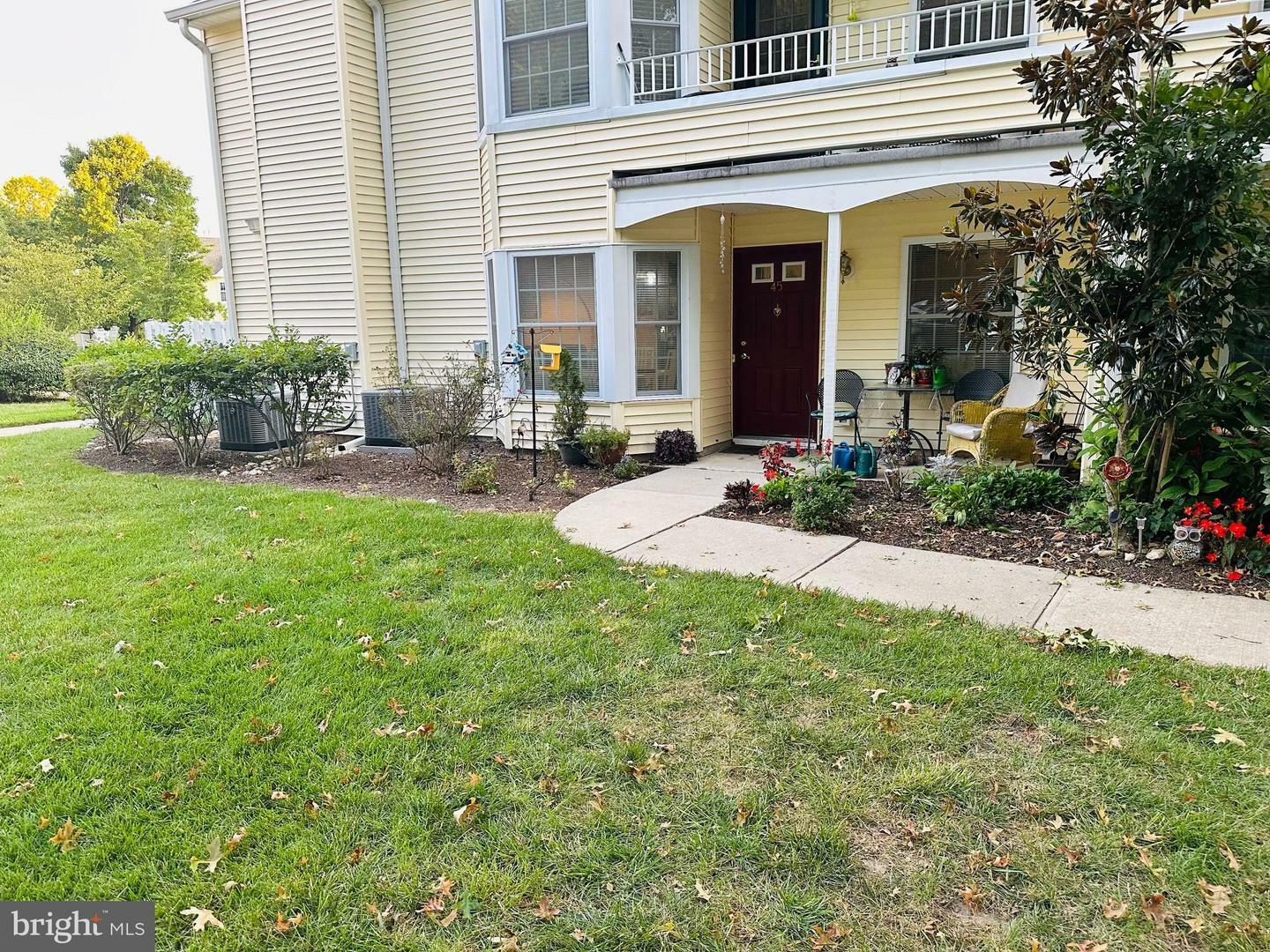 Property Photo:  45 Powell Court  NJ 08520 