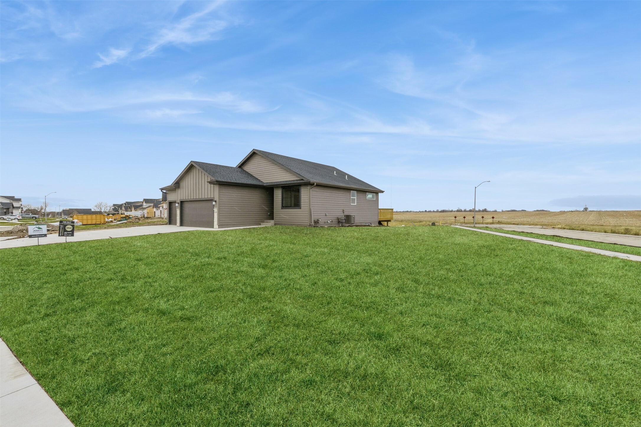 Property Photo:  518 NE 58th Street  IA 50021 