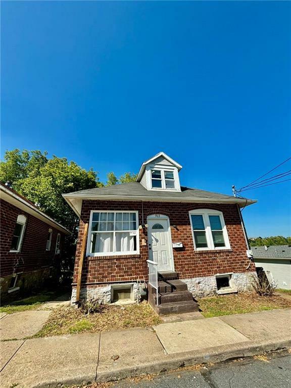 Property Photo:  913 West Nesquehoning Street  PA 18042 