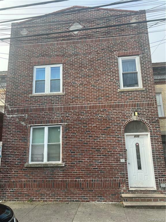 Property Photo: 830 E 230th Street NY 10466