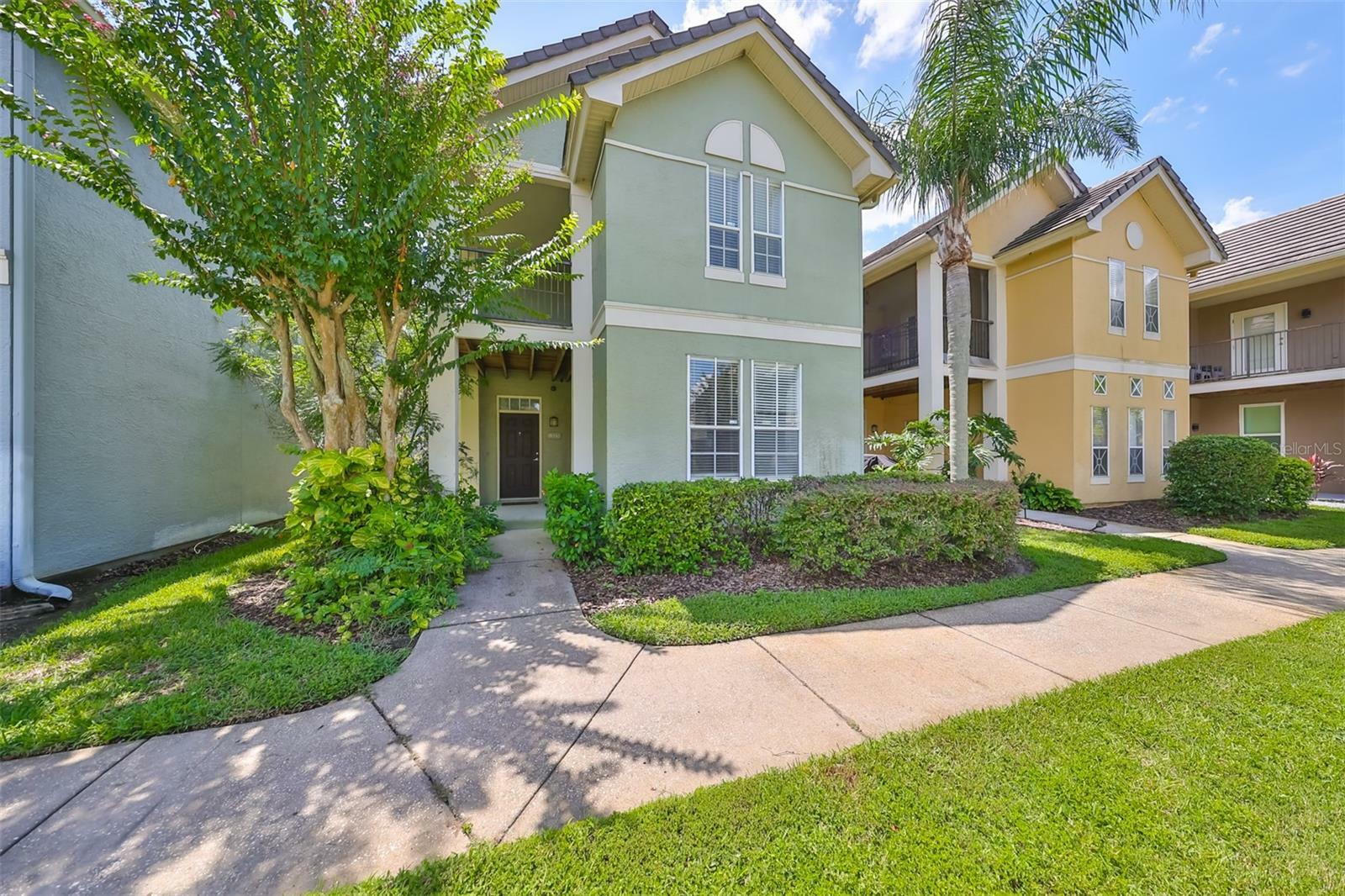 Property Photo: 4005 Roclinata Palm Court 4005 FL 33624