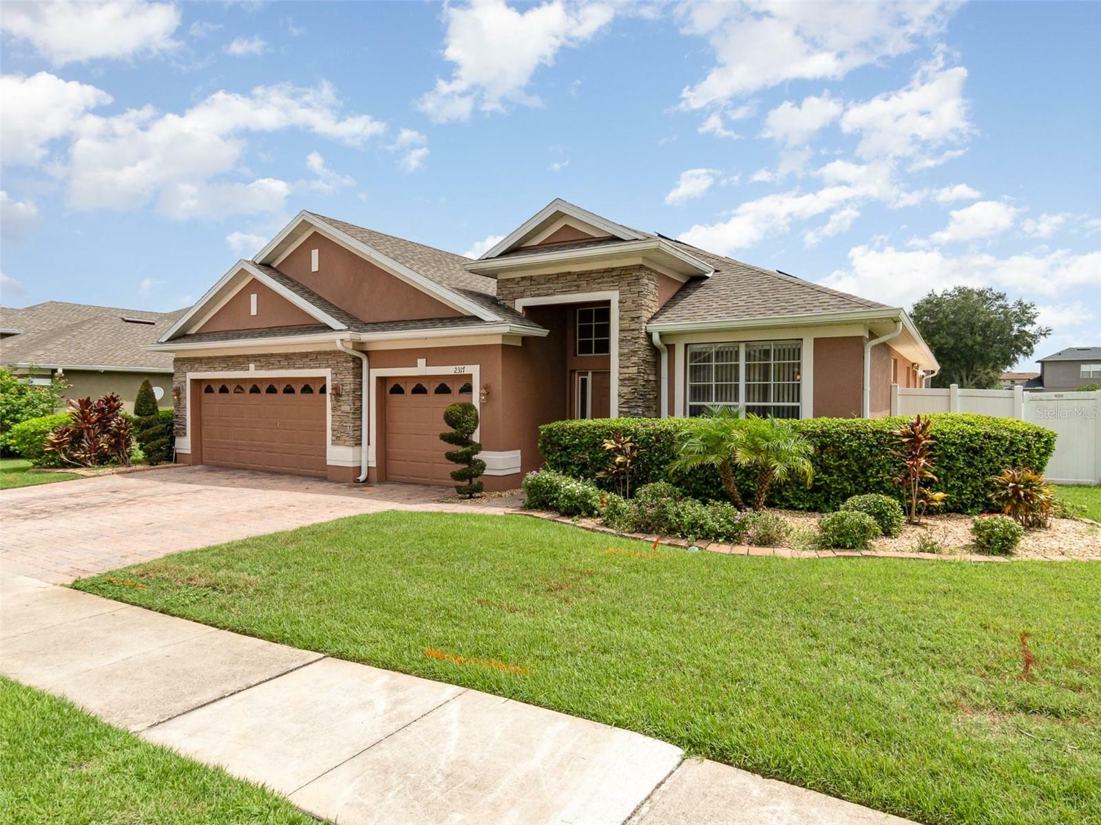 Property Photo:  2317 Topaz Isle Lane  FL 32712 