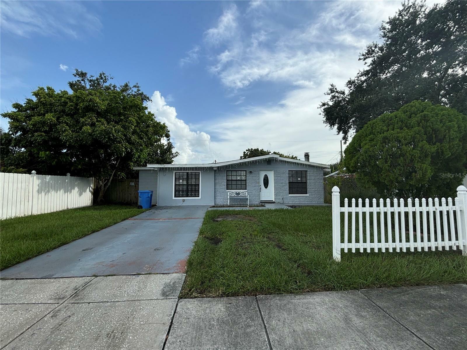 Property Photo:  6512 W Comanche Avenue  FL 33634 