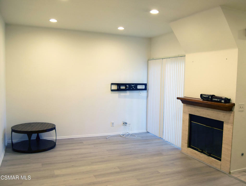 Property Photo:  668 Oak Run Trail 106C  CA 91377 