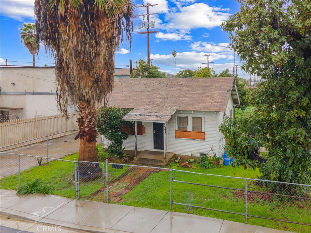 Property Photo:  135 S Myrtle Avenue  CA 91766 