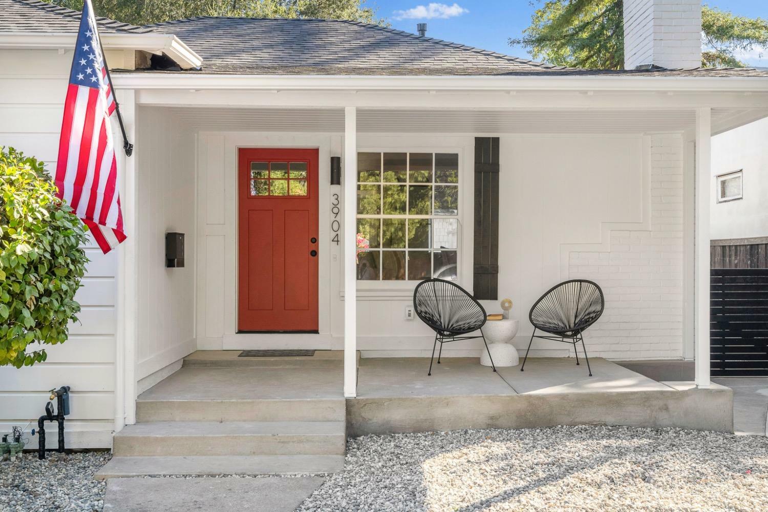 Property Photo:  3904 D Street  CA 95819 